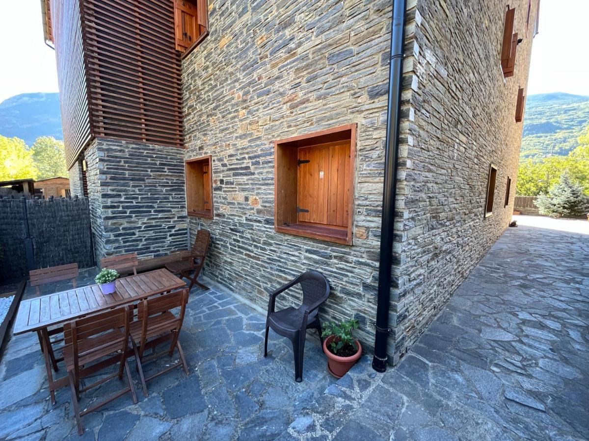 B49 - Bajo Con Jardin Peguera - Villmor Appartement Benasque Buitenkant foto