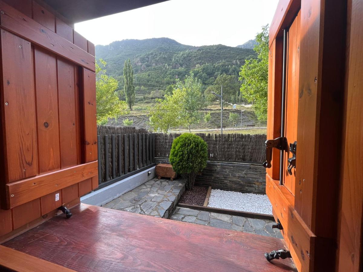 B49 - Bajo Con Jardin Peguera - Villmor Appartement Benasque Buitenkant foto