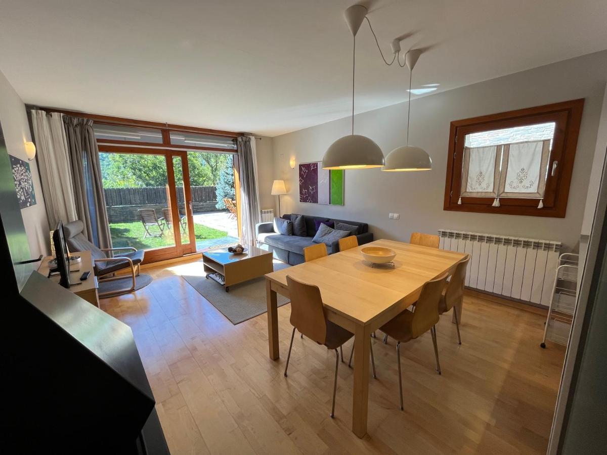 B49 - Bajo Con Jardin Peguera - Villmor Appartement Benasque Buitenkant foto